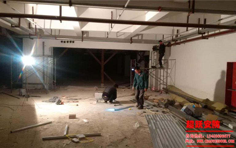 10.20府東花園安裝防火卷簾門(mén)工地施工現(xiàn)場(chǎng)