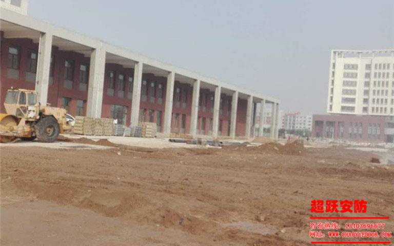 10.20能源學(xué)院入戶(hù)門(mén)維修