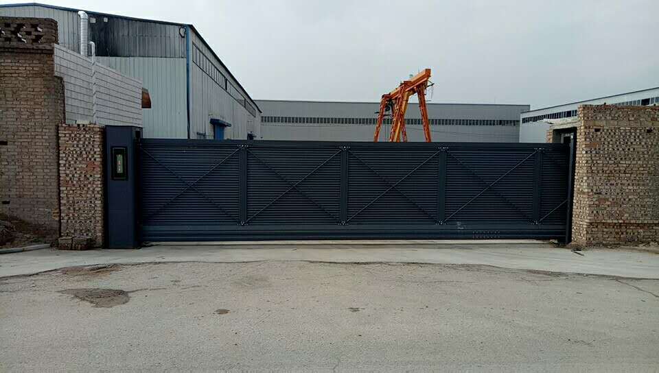 2019年4月文水搪瓷廠(chǎng)懸浮門(mén)工地案例